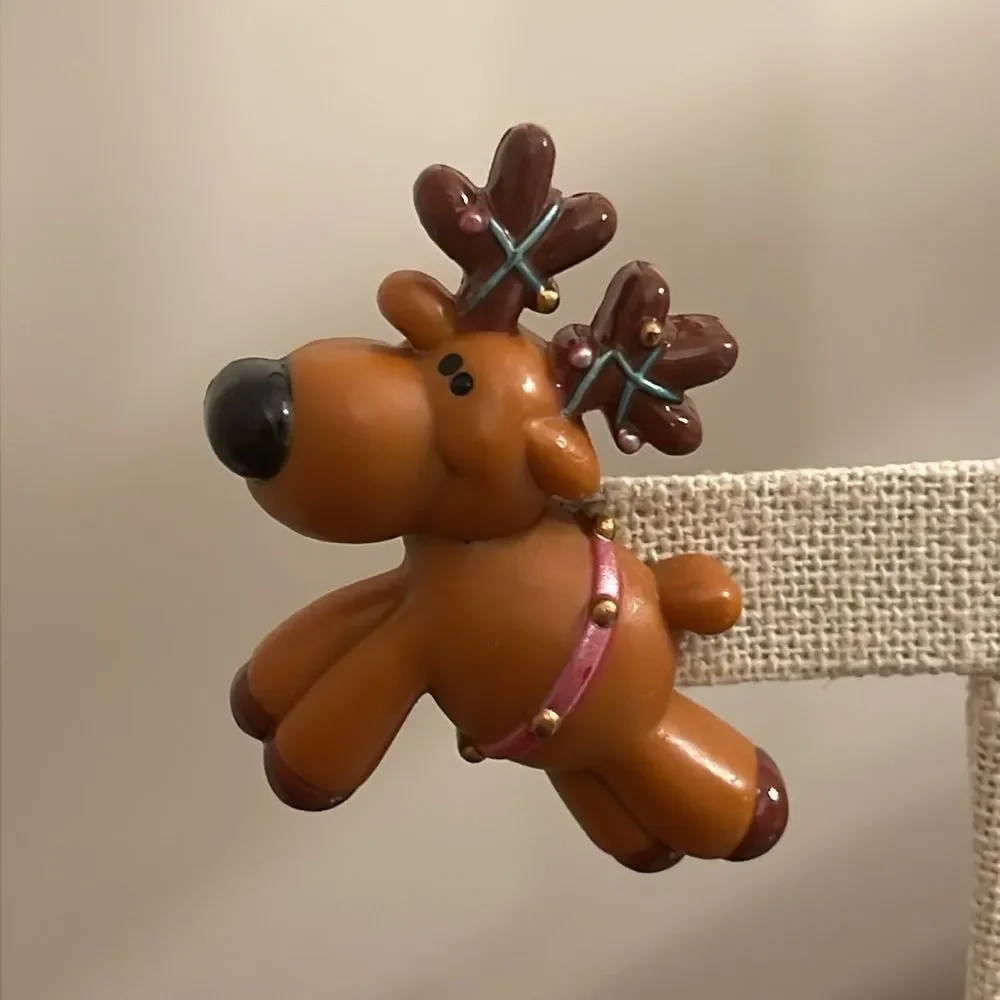 Vintage Russ Brown Reindeer Brooch - Christmas Brooch Holiday Pin